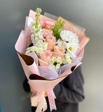 Букет цветов из:  Хризантемы и Розы в Зайцеве