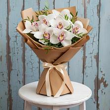 Букет цветов из:  Орхидеи и Розы в Зайцеве